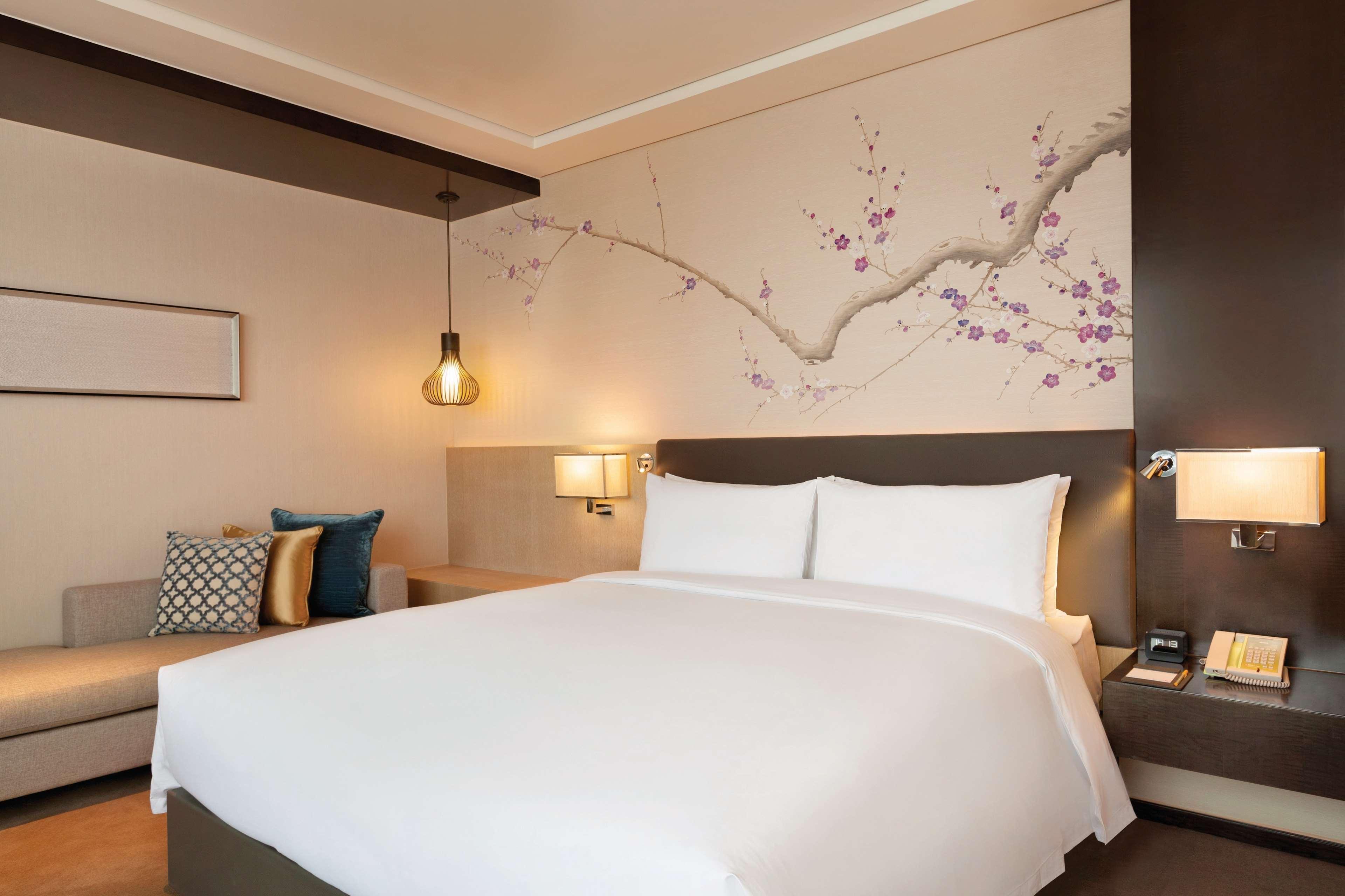 Hilton Garden Inn Dandong Exteriör bild