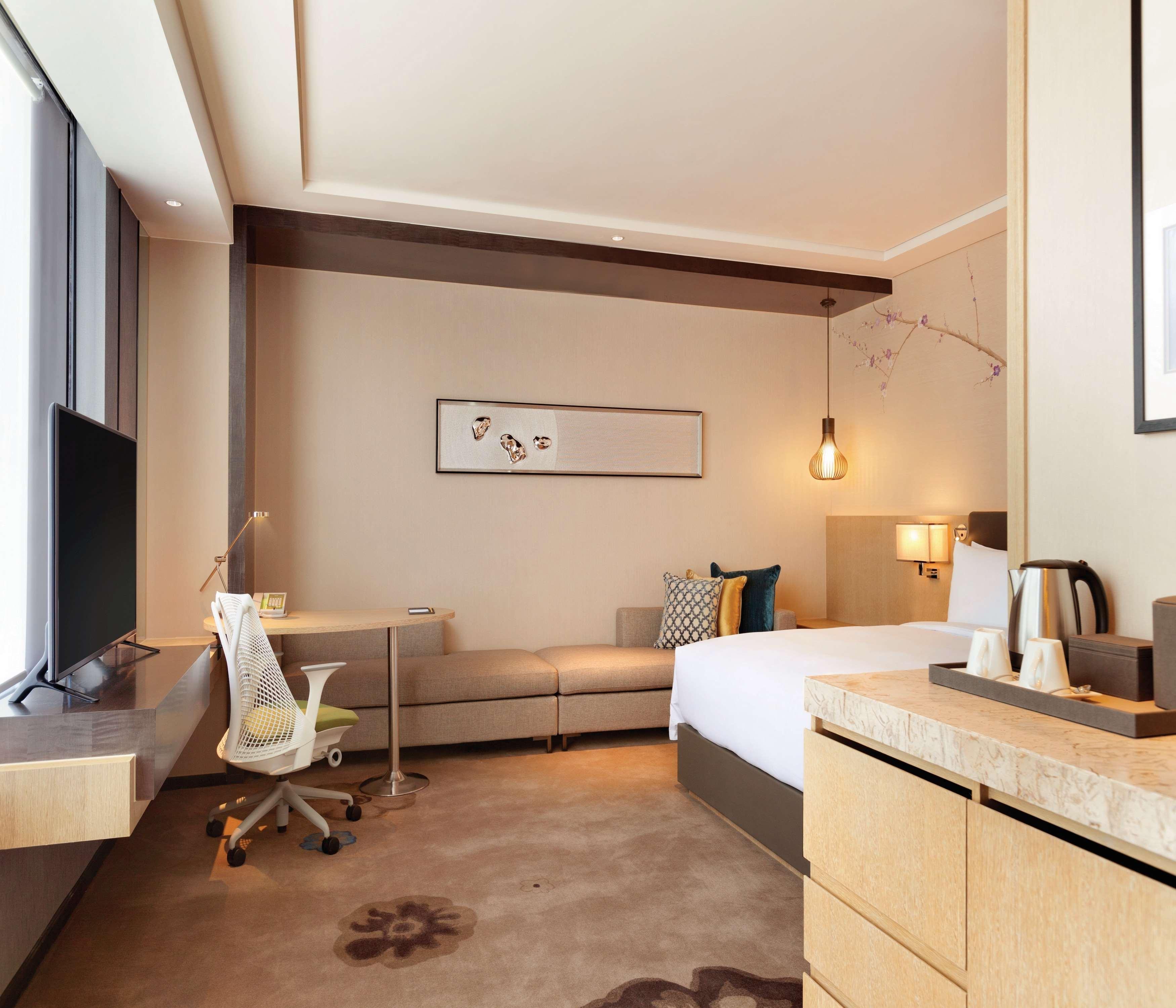Hilton Garden Inn Dandong Exteriör bild