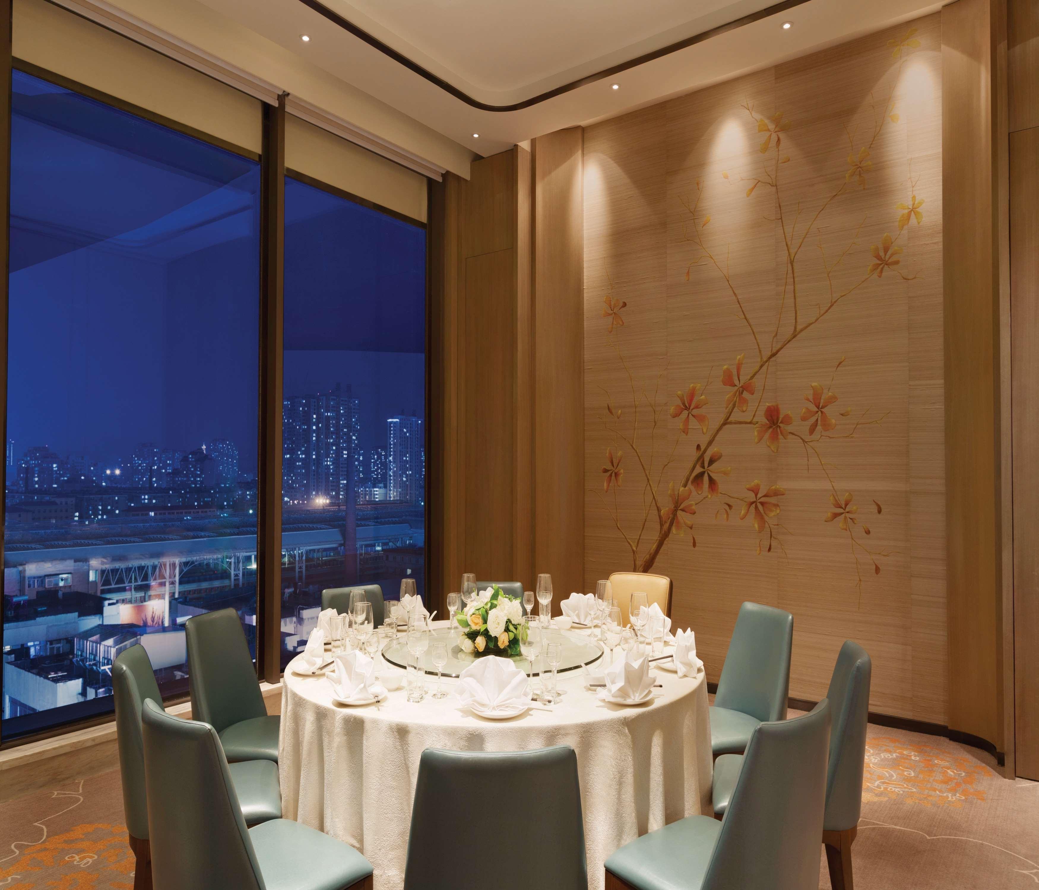 Hilton Garden Inn Dandong Exteriör bild