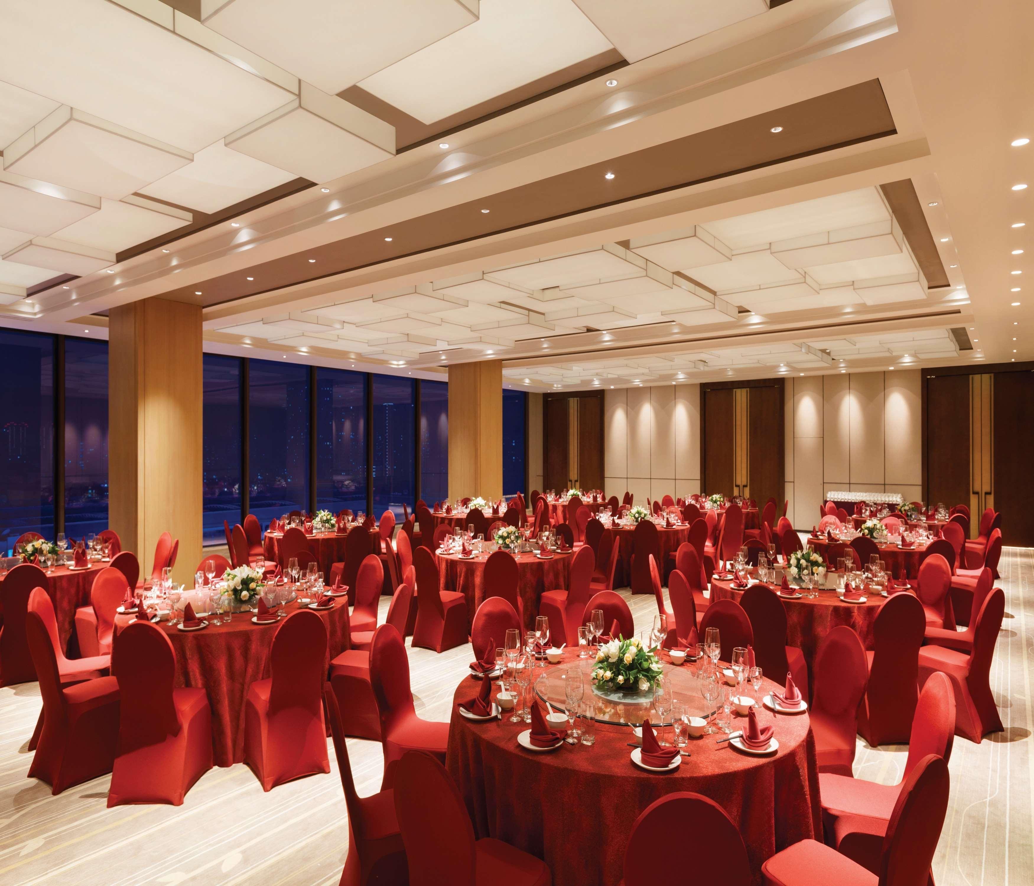 Hilton Garden Inn Dandong Exteriör bild