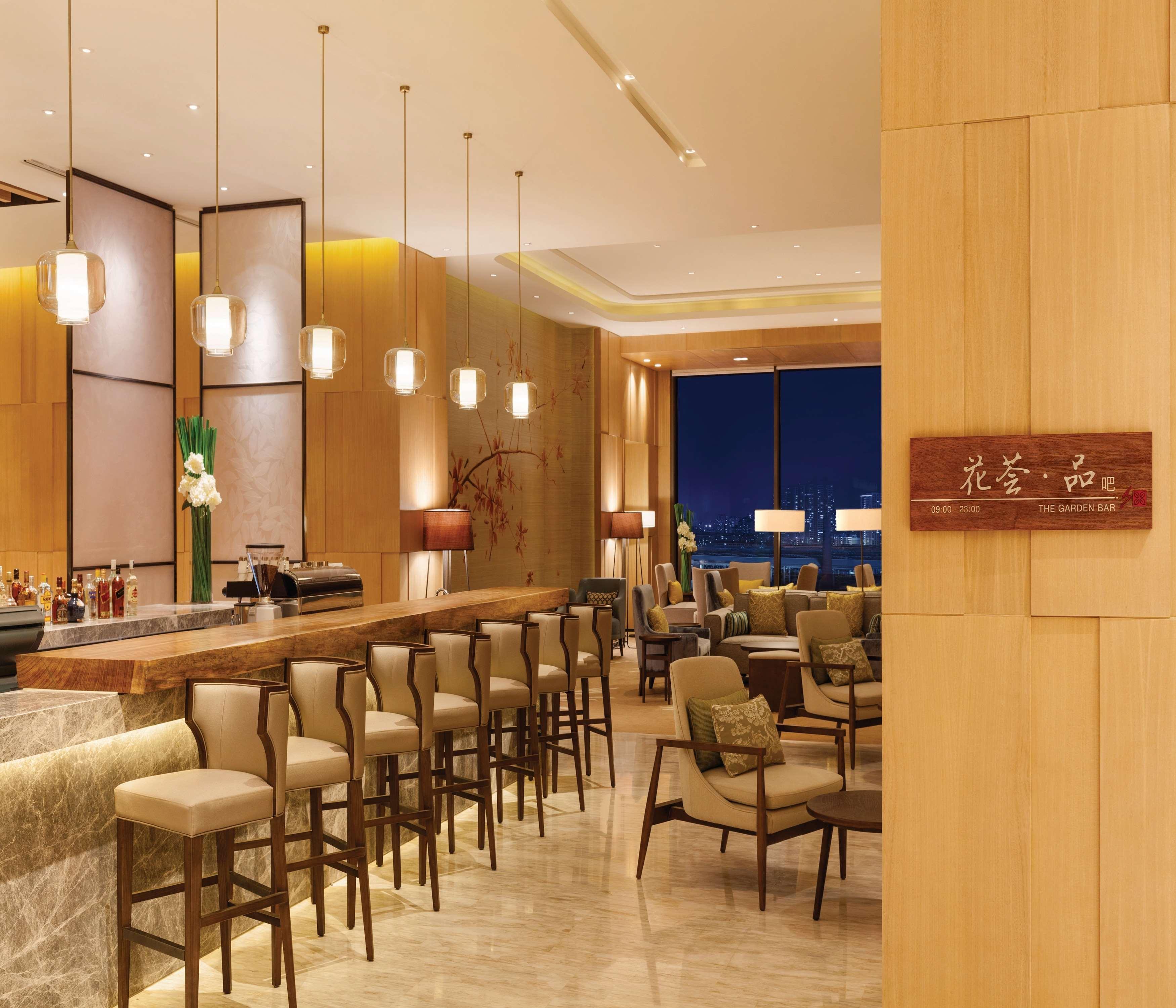 Hilton Garden Inn Dandong Exteriör bild