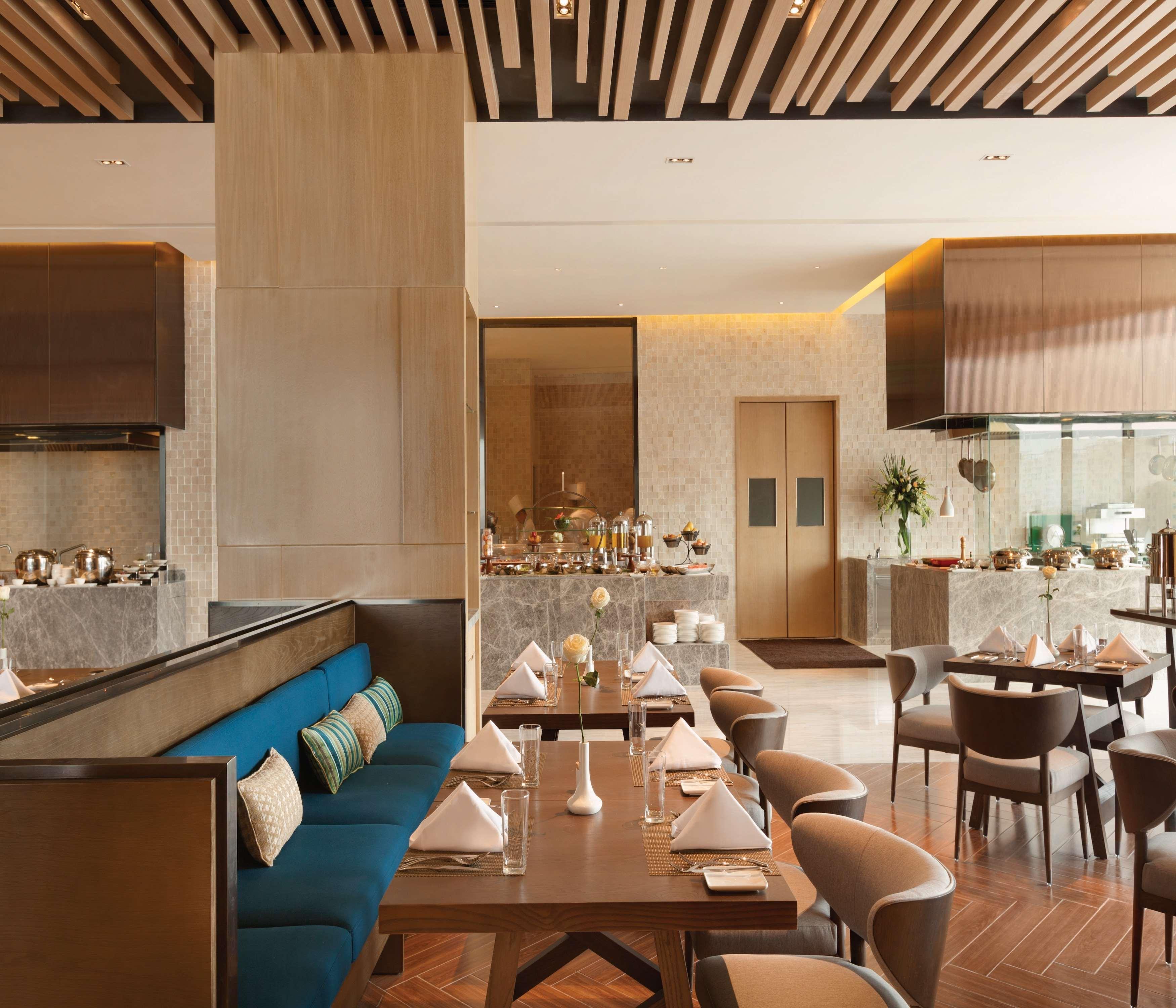 Hilton Garden Inn Dandong Exteriör bild