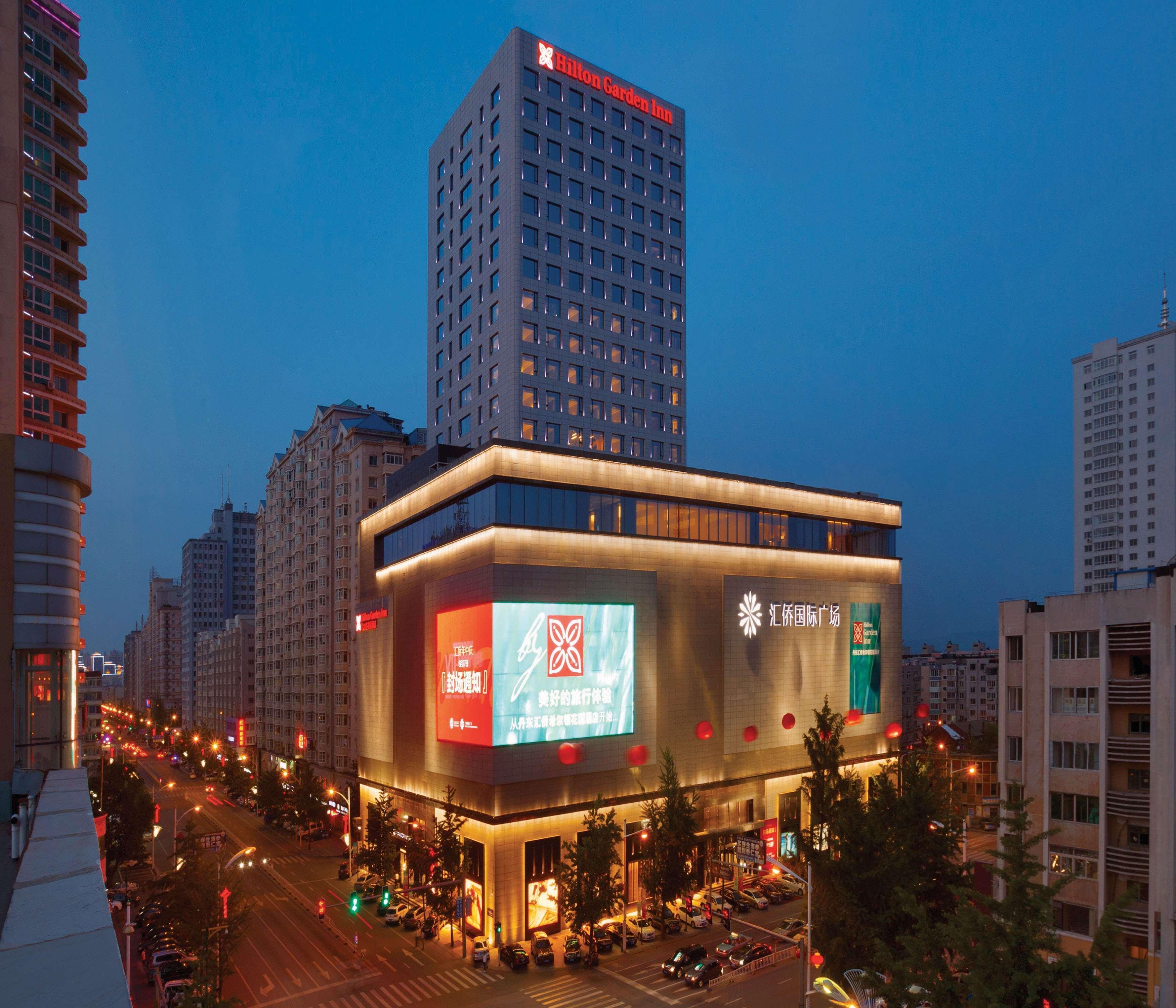 Hilton Garden Inn Dandong Exteriör bild