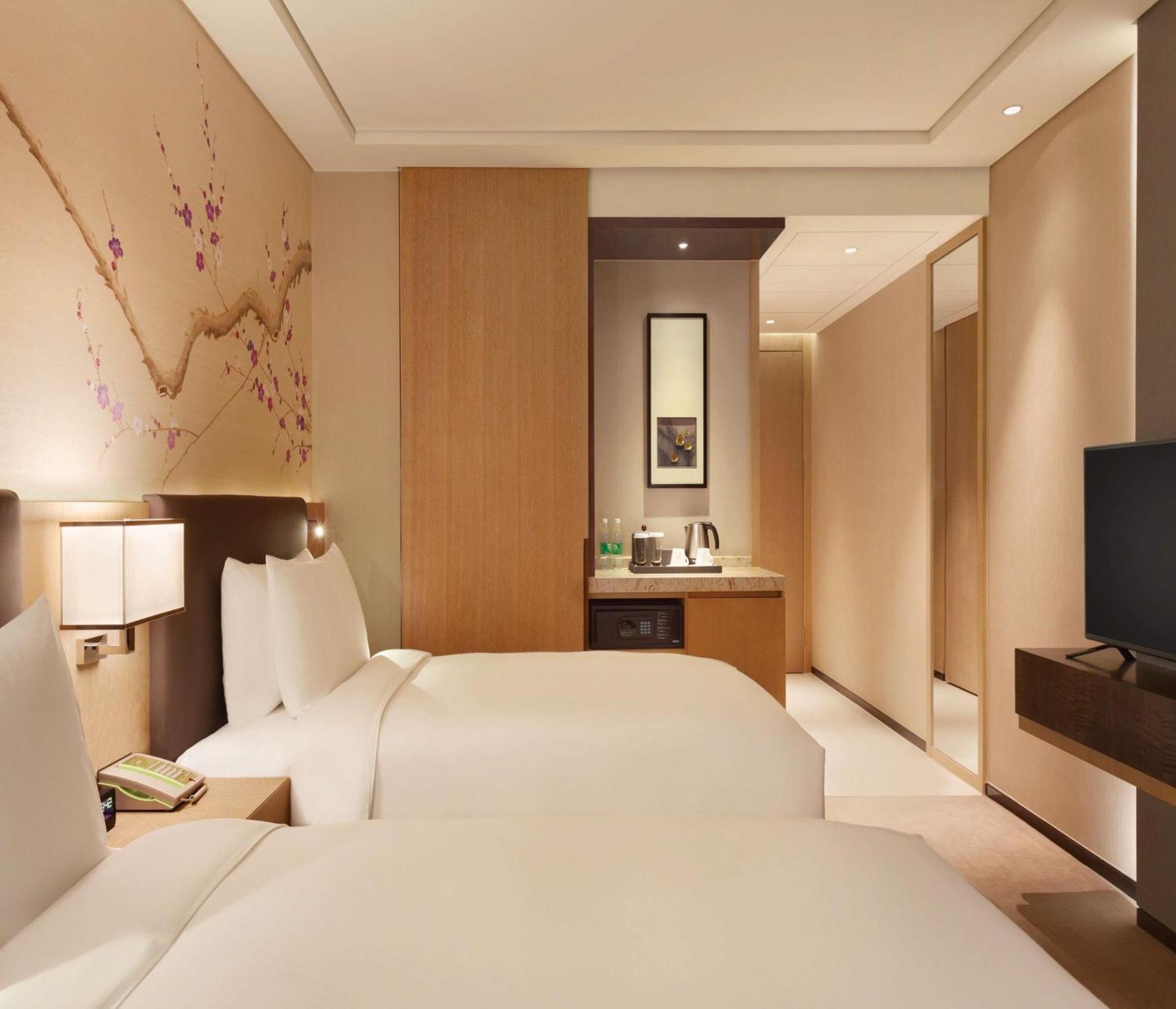 Hilton Garden Inn Dandong Exteriör bild