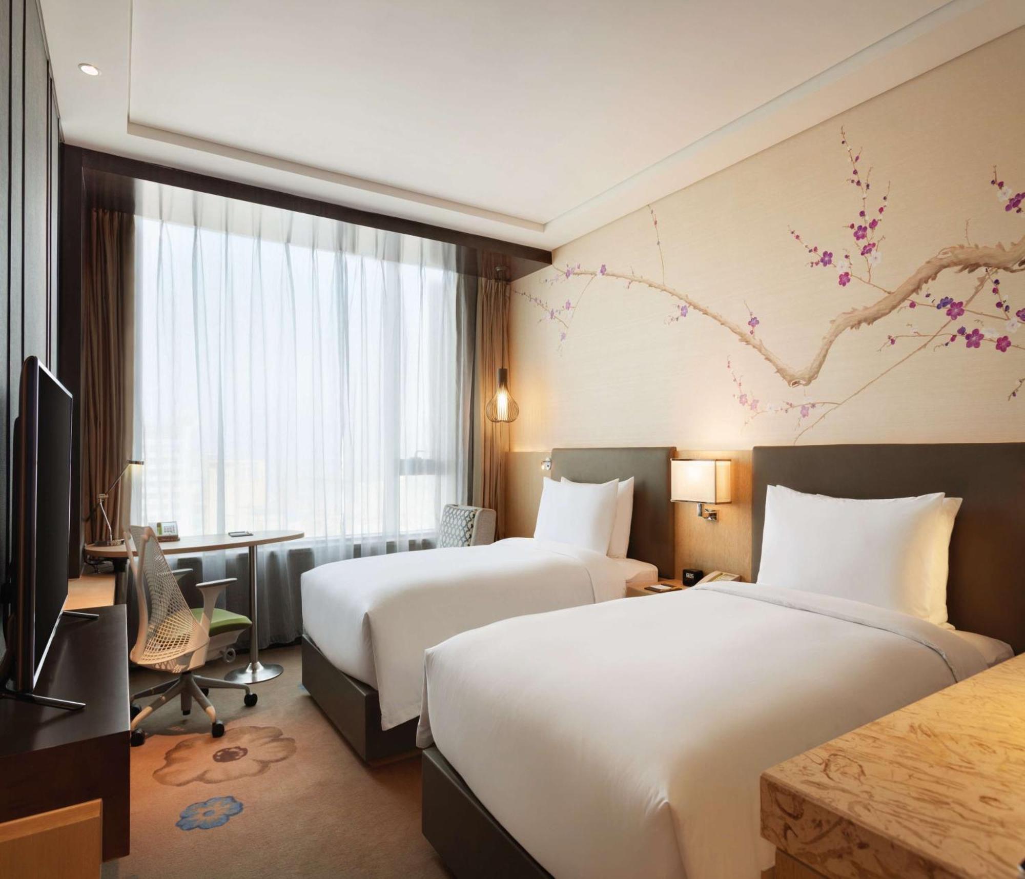 Hilton Garden Inn Dandong Exteriör bild